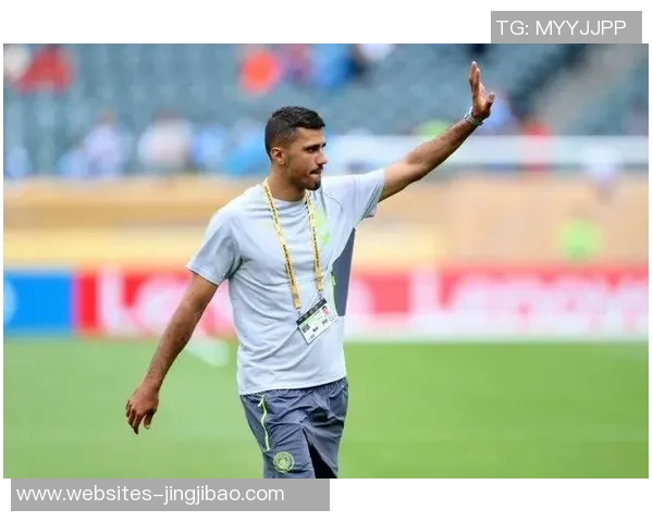 曼城与维拉激战正酣球迷期待精彩进球与战术较量